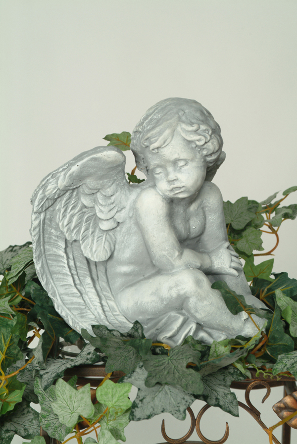 Statue de jardin d'ange perle d'eau douce