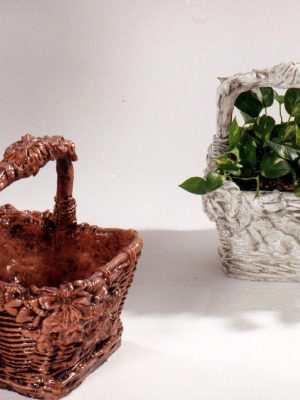 Pot à fleurs en forme de panier