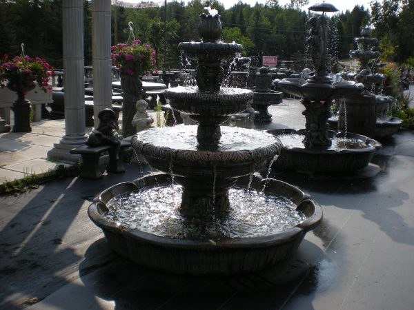 Fontaines, colonnes et statues