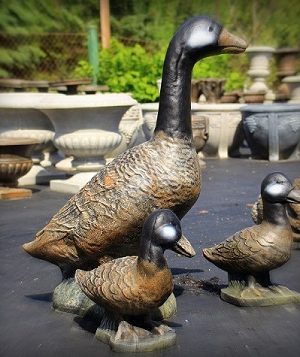Statue de jardin de famille d'outardes