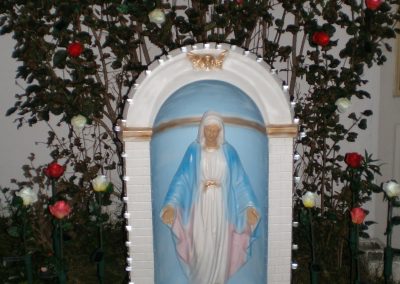 Sculpture de la Vierge Marie